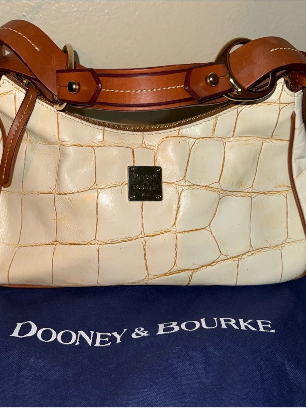 Dooney & Bourke Crocodile Embossed leather Y2K hobo pink interior